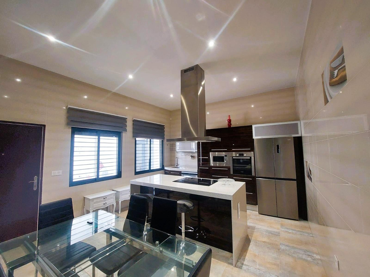Se vende Villa - Chalet de 3 dormitorios en Costa Blanca, Alicante, España