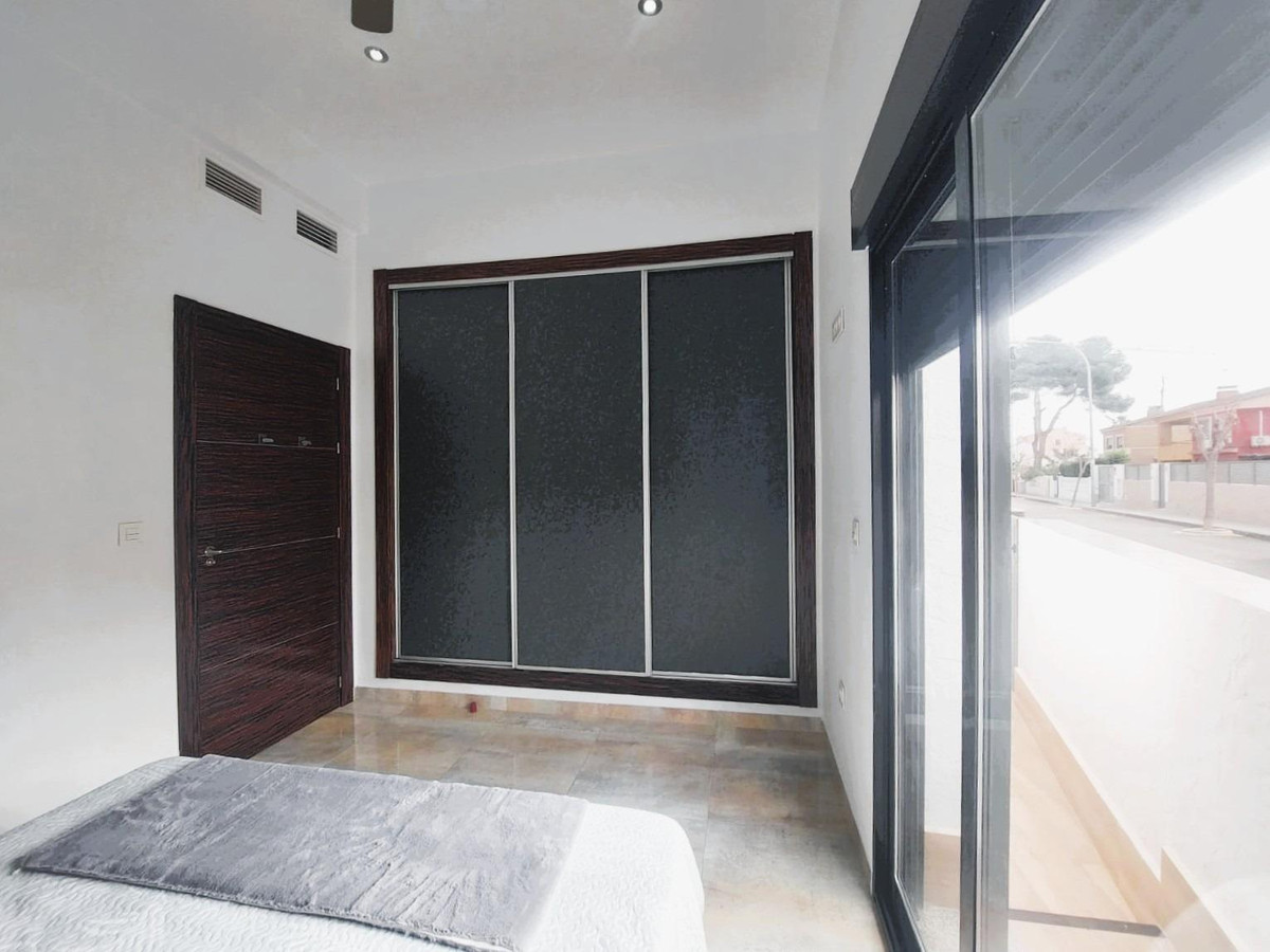 Se vende Villa - Chalet de 3 dormitorios en Costa Blanca, Alicante, España