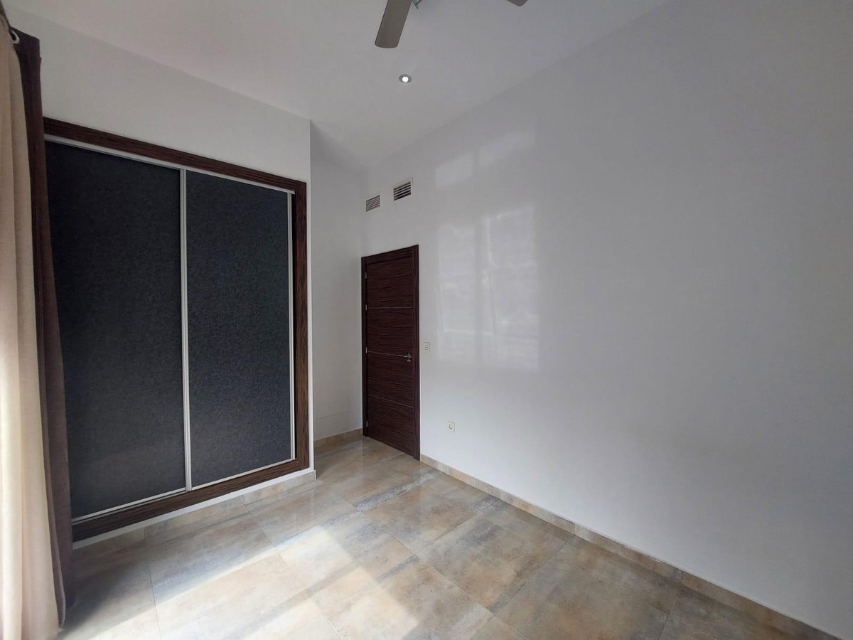 Se vende Villa - Chalet de 3 dormitorios en Costa Blanca, Alicante, España