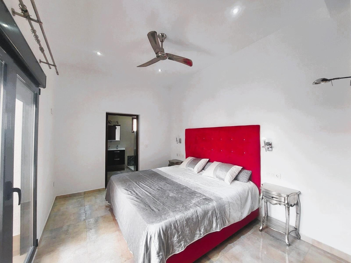 Se vende Villa - Chalet de 3 dormitorios en Costa Blanca, Alicante, España