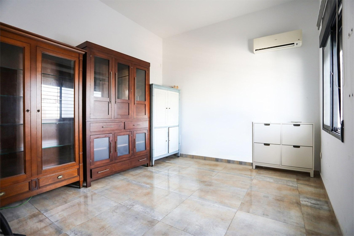 Se vende Villa - Chalet de 3 dormitorios en Costa Blanca, Alicante, España