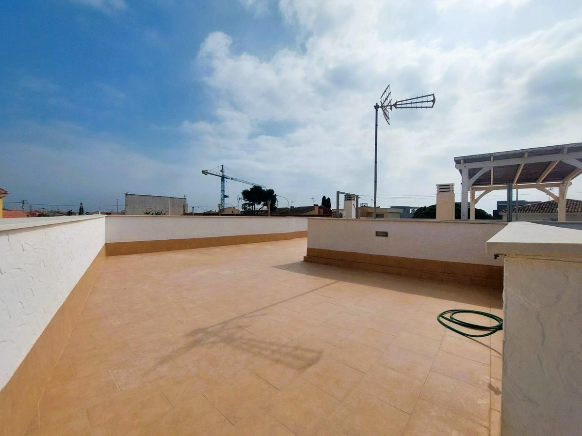 Se vende Villa - Chalet de 3 dormitorios en Costa Blanca, Alicante, España