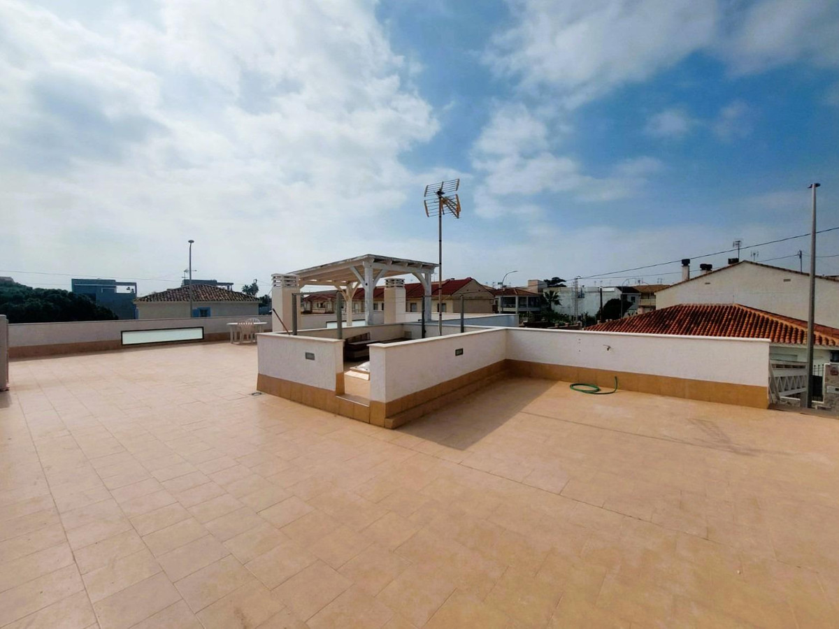 Se vende Villa - Chalet de 3 dormitorios en Costa Blanca, Alicante, España
