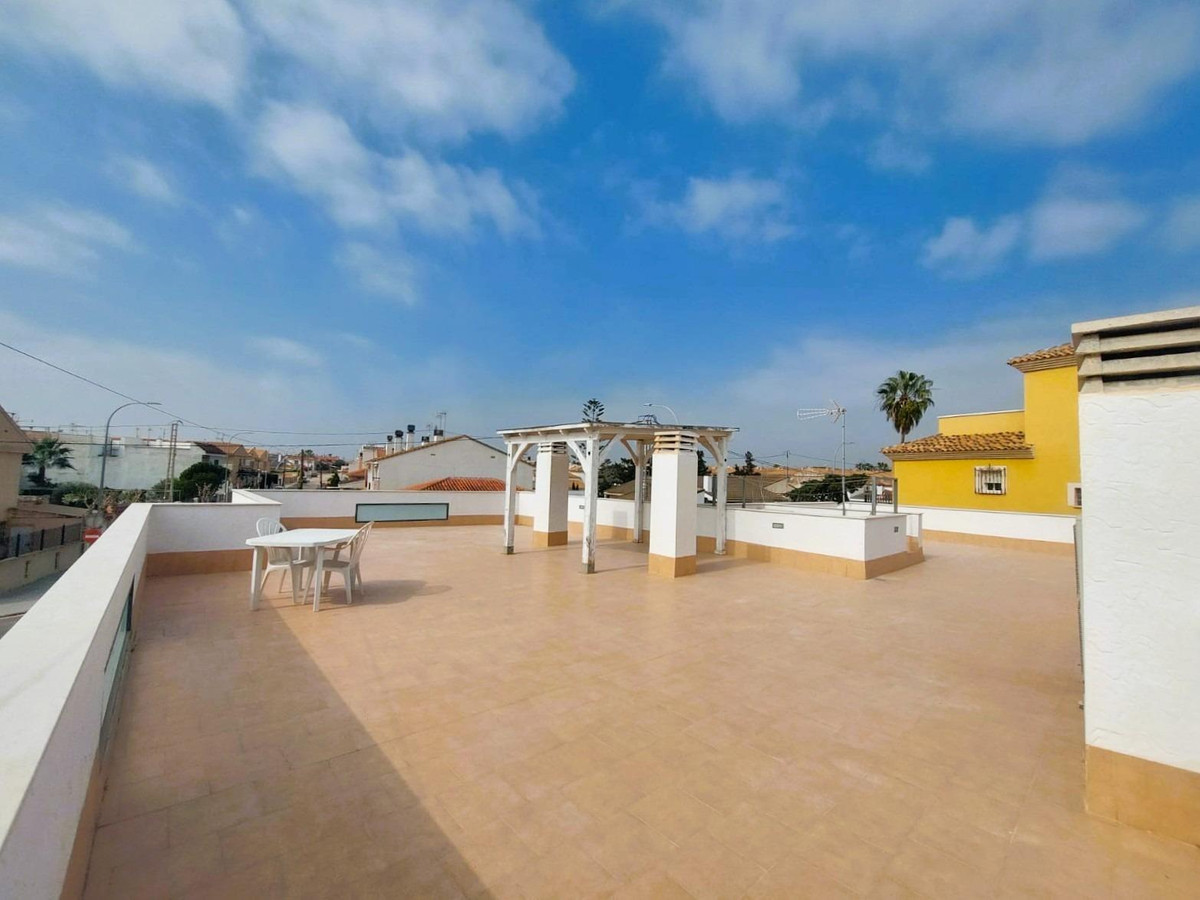 Se vende Villa - Chalet de 3 dormitorios en Costa Blanca, Alicante, España