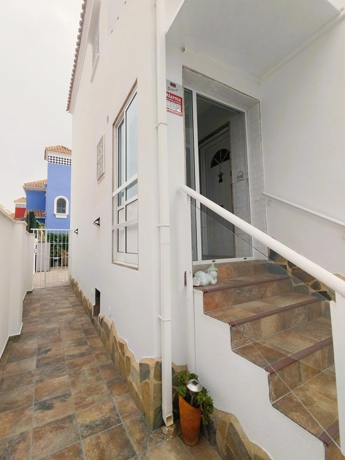 Se vende Villa - Chalet de 4 dormitorios en Costa Blanca, Alicante, España