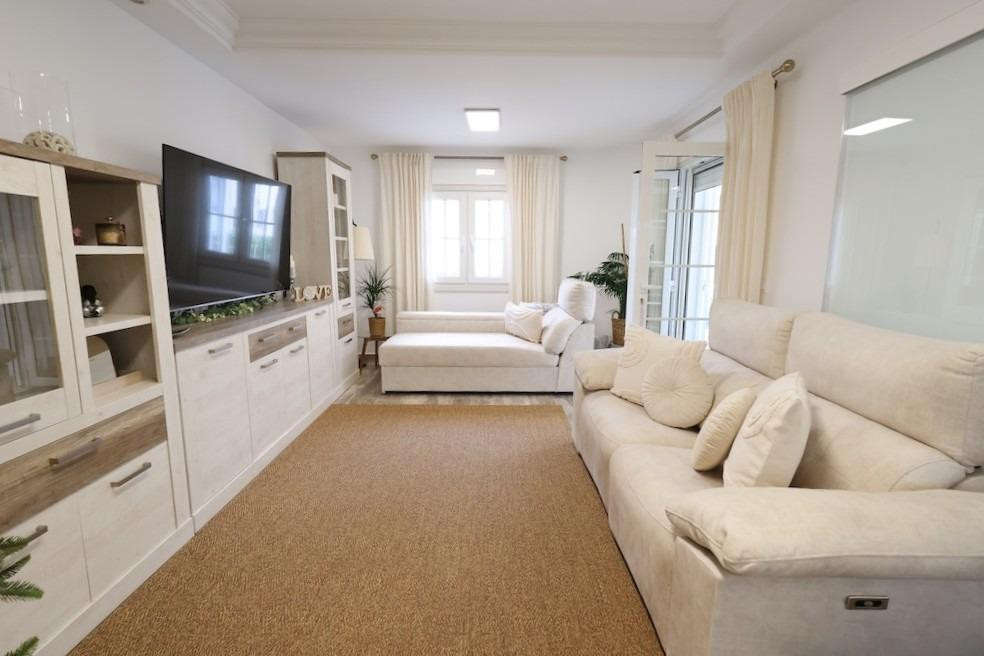 Se vende Villa - Chalet de 4 dormitorios en Costa Blanca, Alicante, España