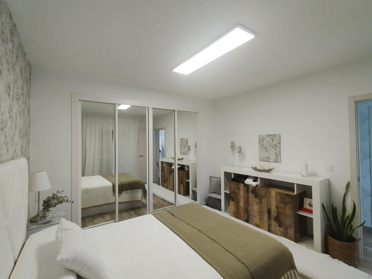Se vende Villa - Chalet de 4 dormitorios en Costa Blanca, Alicante, España