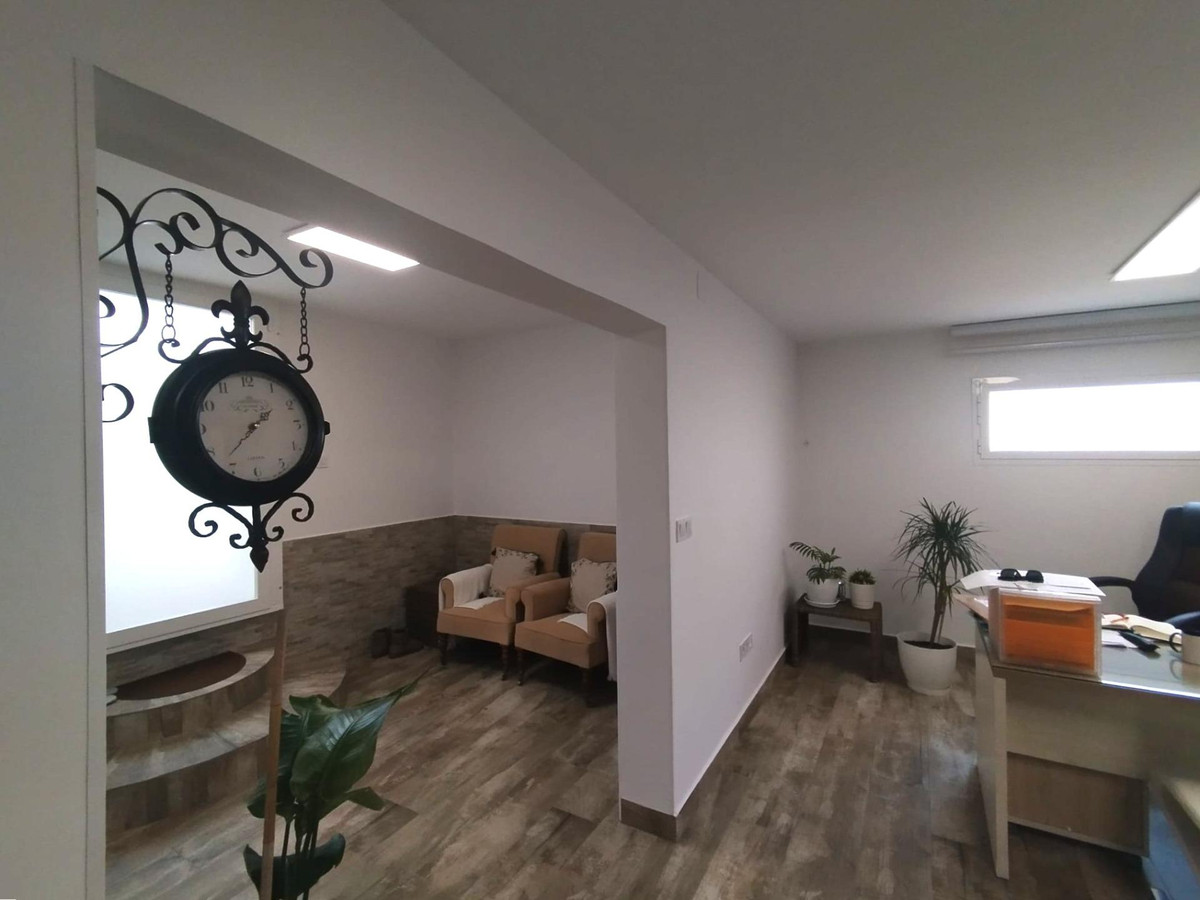 Se vende Villa - Chalet de 4 dormitorios en Costa Blanca, Alicante, España