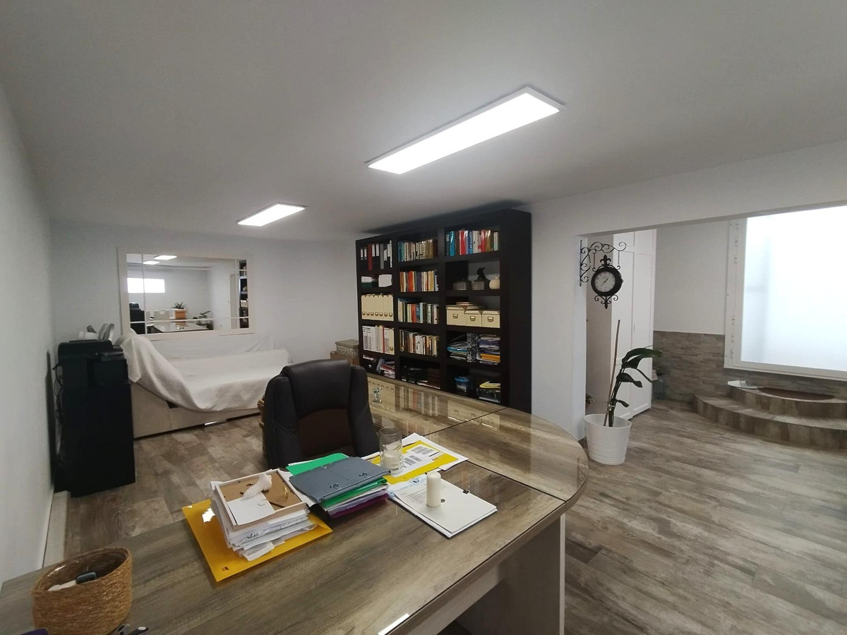 Se vende Villa - Chalet de 4 dormitorios en Costa Blanca, Alicante, España