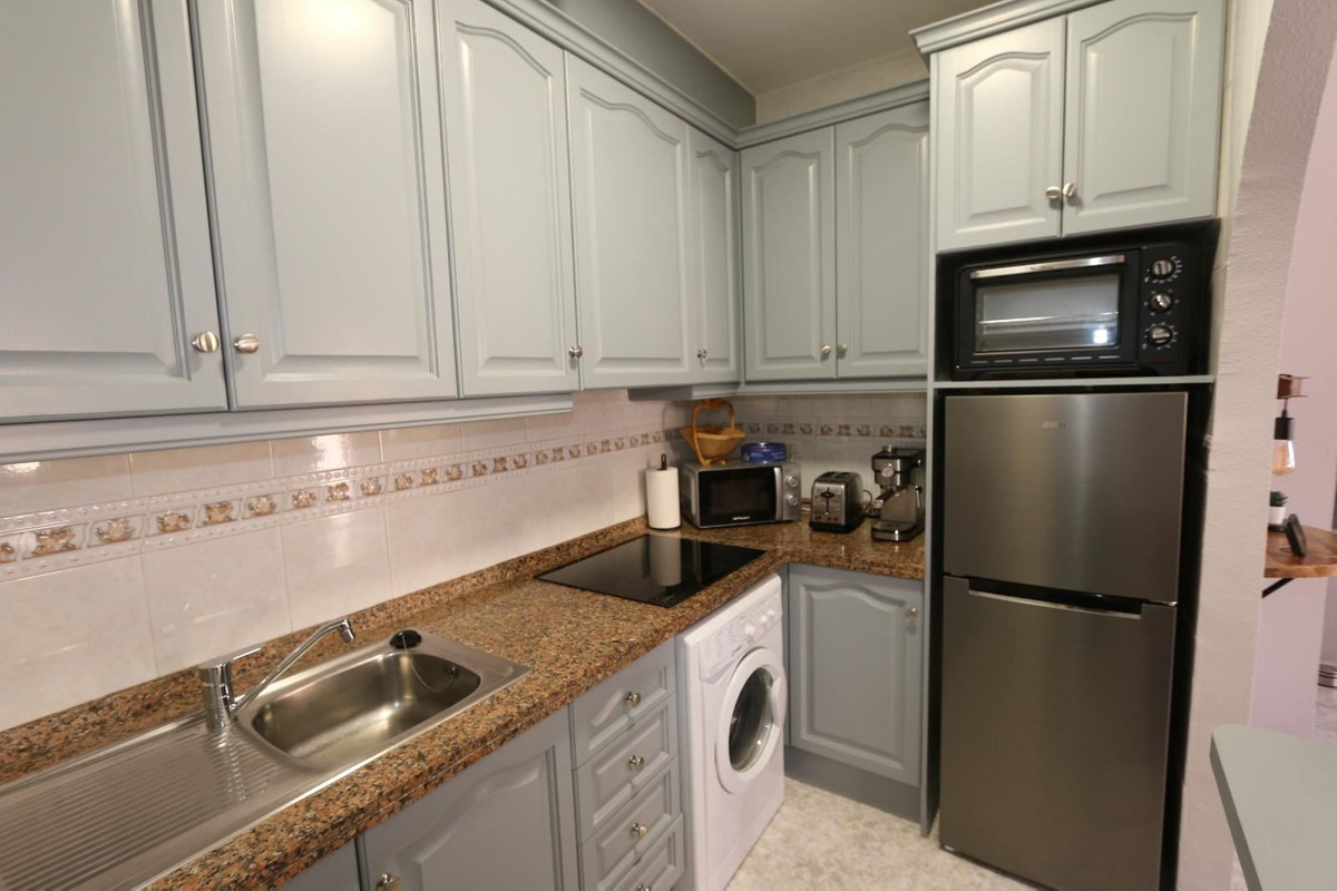Se vende Apartamento Planta Media de 3 dormitorios en Costa Blanca, Alicante, España