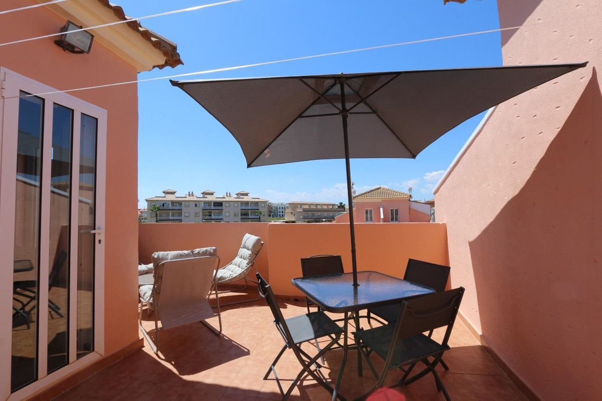 Se vende Apartamento Planta Media de 3 dormitorios en Costa Blanca, Alicante, España