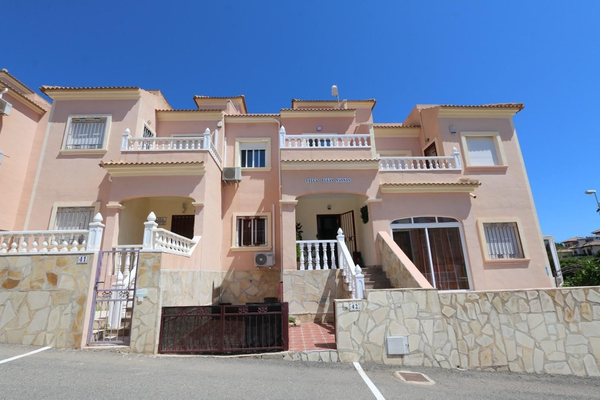 Se vende Apartamento Planta Media de 3 dormitorios en Costa Blanca, Alicante, España