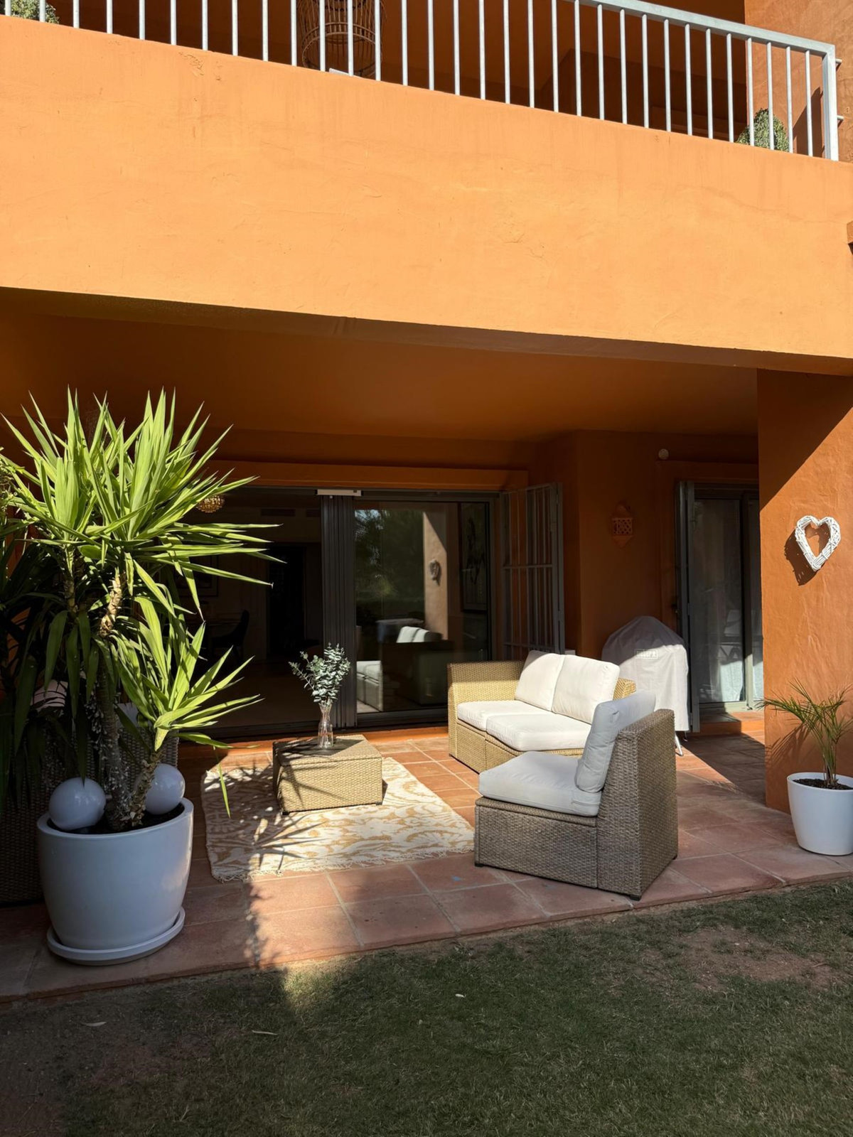 Se vende Apartamento Planta Media de 2 dormitorios en Costa Del Sol, Málaga, España