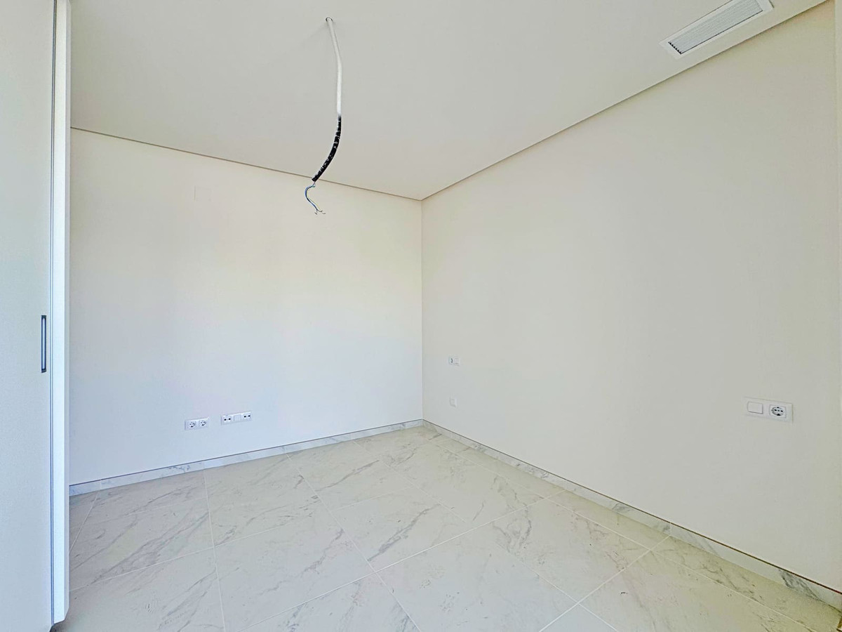Se vende Apartamento Planta Media de 2 dormitorios en Costa Blanca, Alicante, España