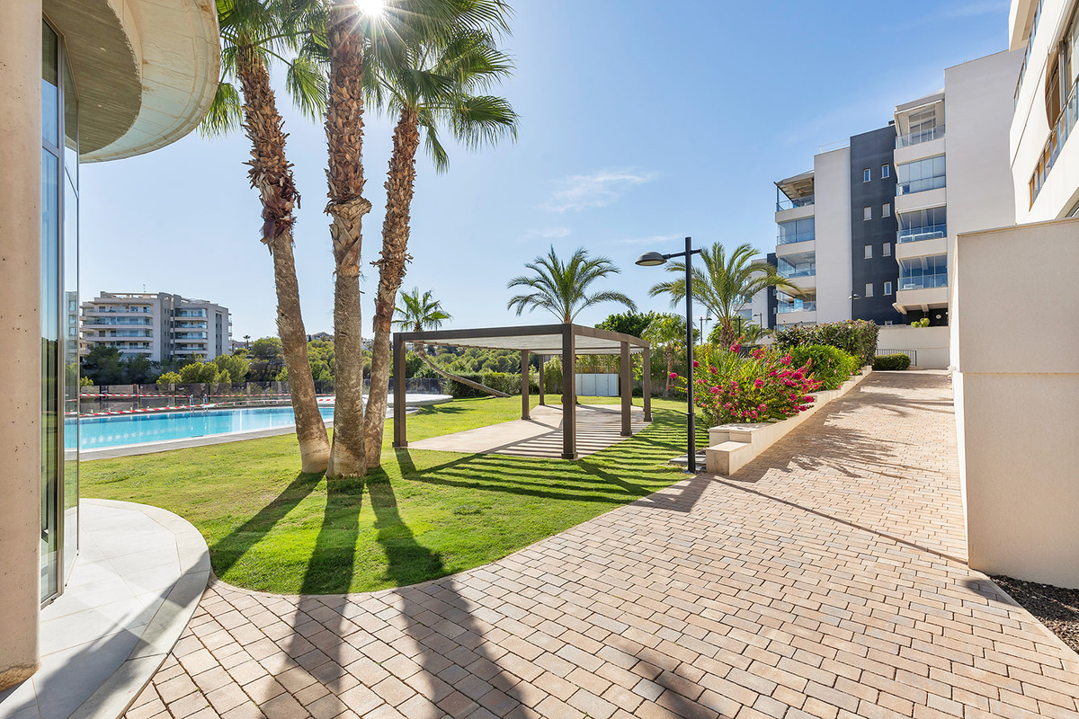 Se vende Apartamento Planta Media de 2 dormitorios en Costa Blanca, Alicante, España
