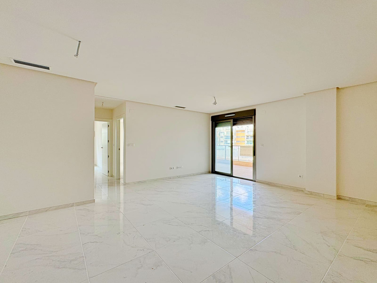 Se vende Apartamento Planta Media de 2 dormitorios en Costa Blanca, Alicante, España
