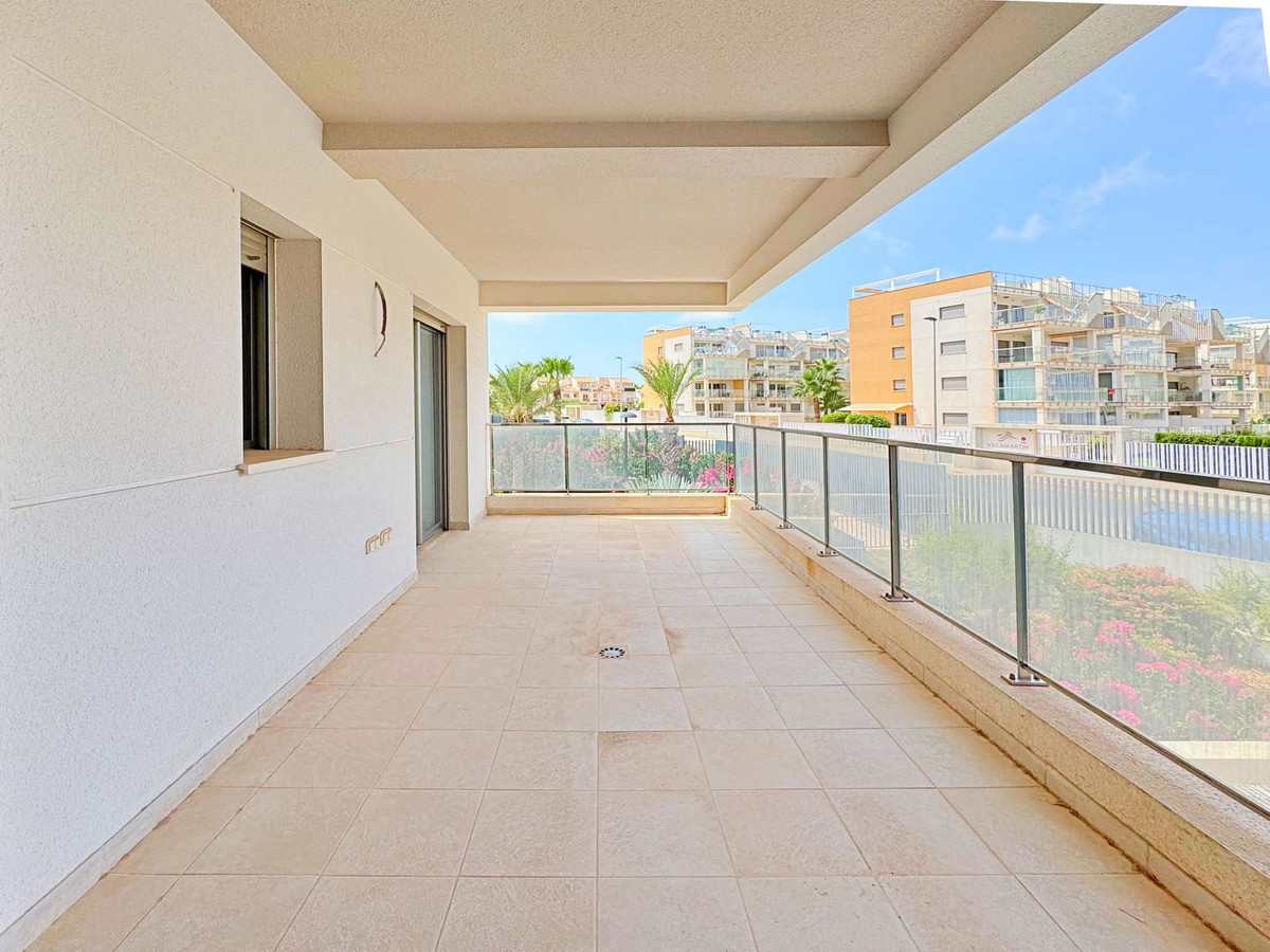 Se vende Apartamento Planta Media de 2 dormitorios en Costa Blanca, Alicante, España