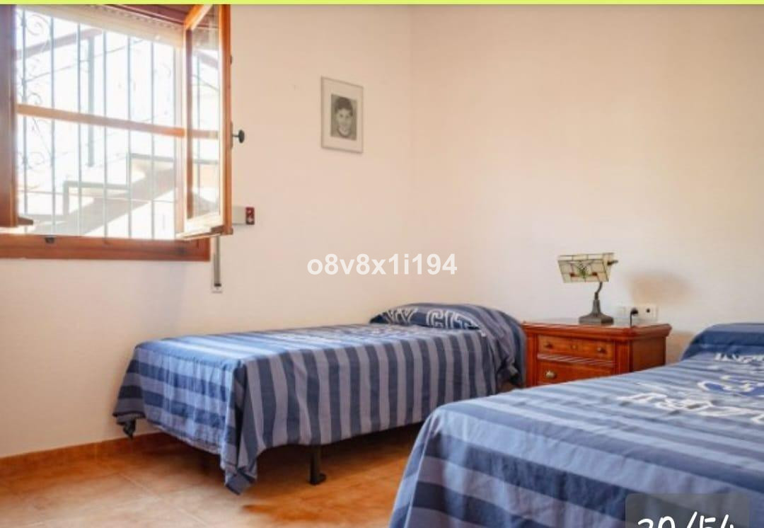 Se vende Villa - Chalet de 11 dormitorios en Costa Del Sol East, Málaga, España