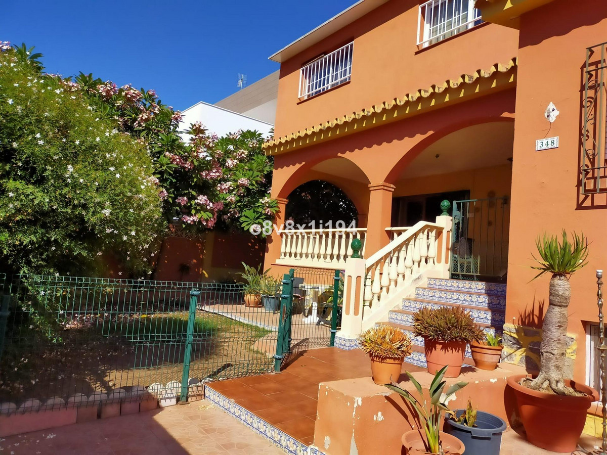 Se vende Villa - Chalet de 11 dormitorios en Costa Del Sol East, Málaga, España