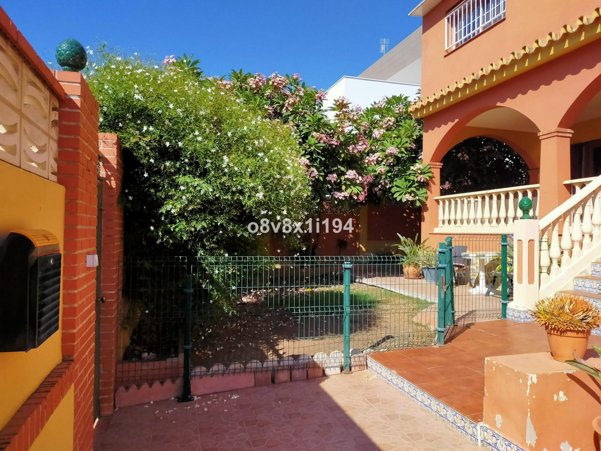 Se vende Villa - Chalet de 11 dormitorios en Costa Del Sol East, Málaga, España