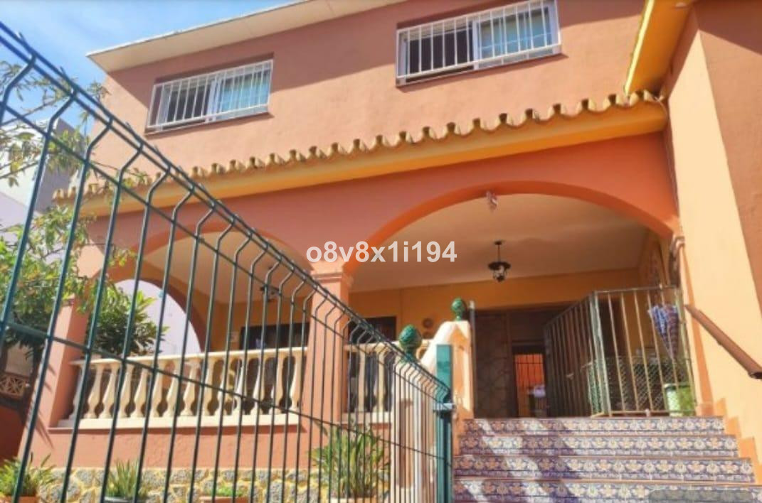 Se vende Villa - Chalet de 11 dormitorios en Costa Del Sol East, Málaga, España