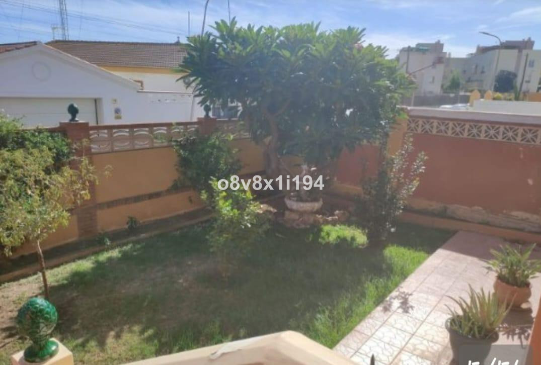 Se vende Villa - Chalet de 11 dormitorios en Costa Del Sol East, Málaga, España