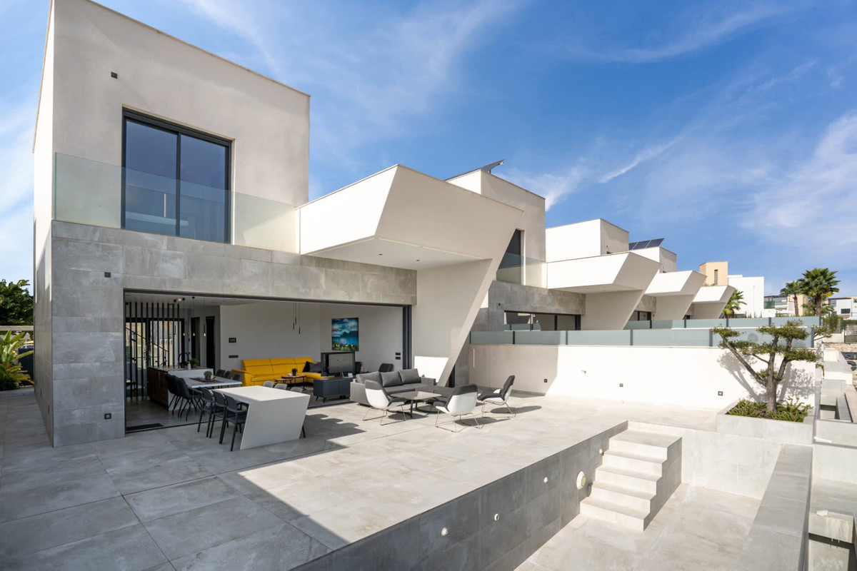 5 Bed Townhouse for sale in Ciudad Quesada Costa Blanca, Alicante, Spain