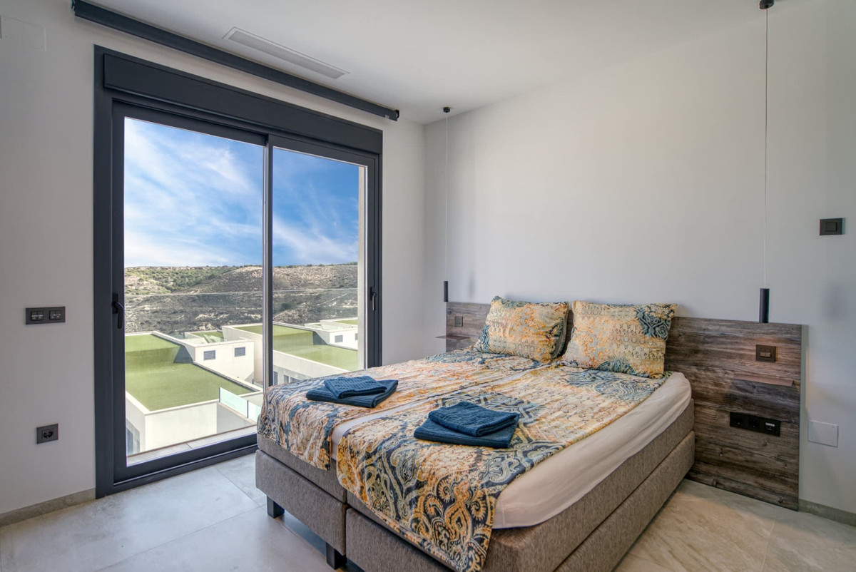 5 Bed Townhouse for sale in Ciudad Quesada Costa Blanca, Alicante, Spain