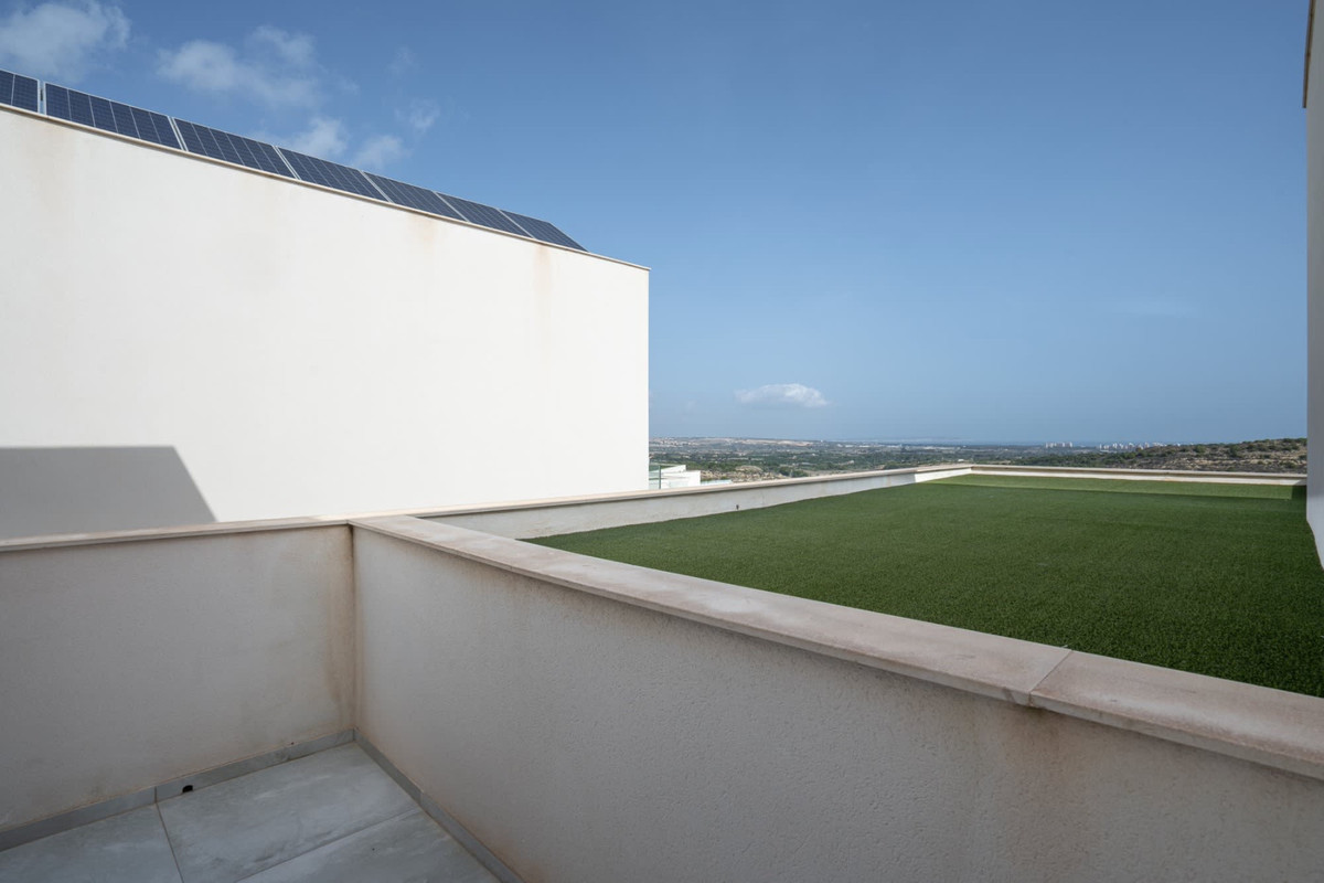 5 Bed Townhouse for sale in Ciudad Quesada Costa Blanca, Alicante, Spain