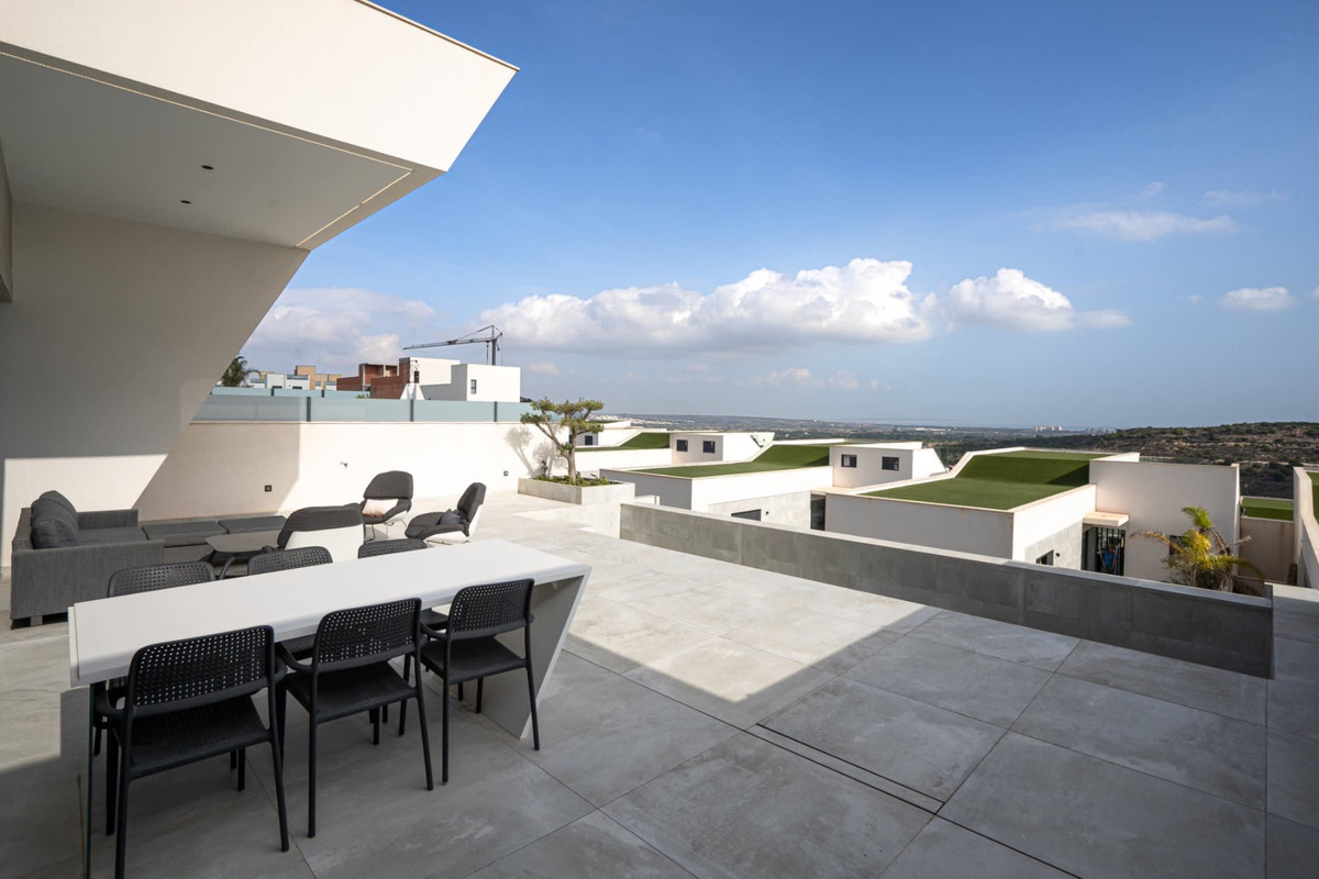 5 Bed Townhouse for sale in Ciudad Quesada Costa Blanca, Alicante, Spain