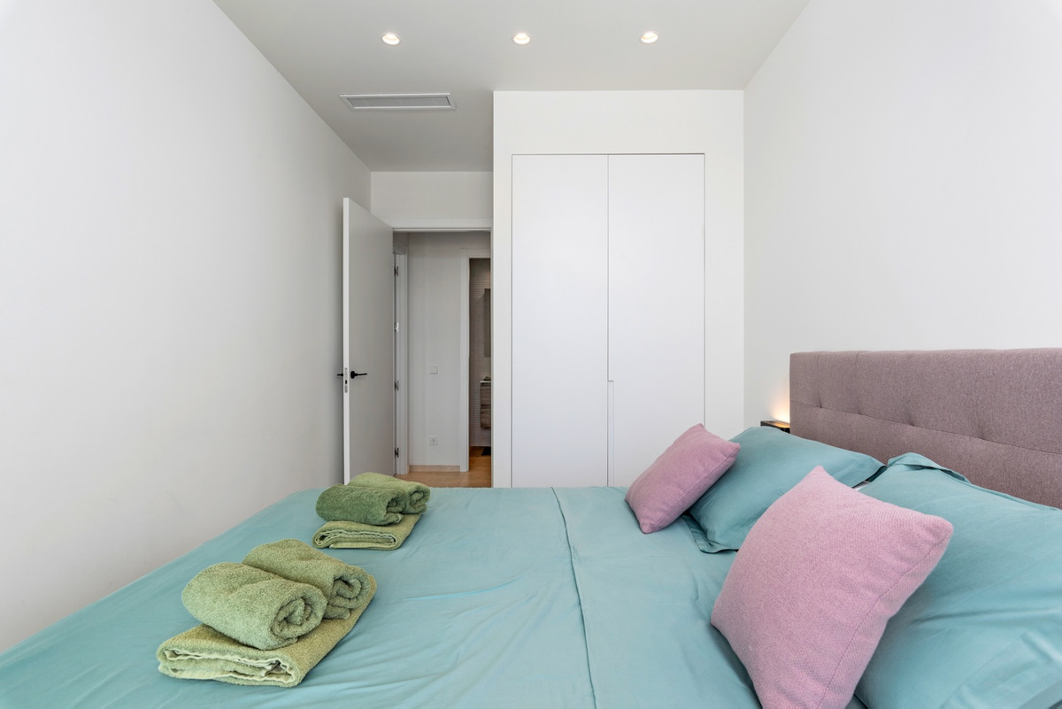 Se vende Apartamento Planta Media de 2 dormitorios en Costa Blanca, Alicante, España
