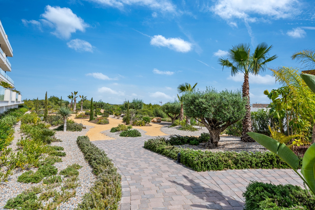 Se vende Apartamento Planta Media de 2 dormitorios en Costa Blanca, Alicante, España