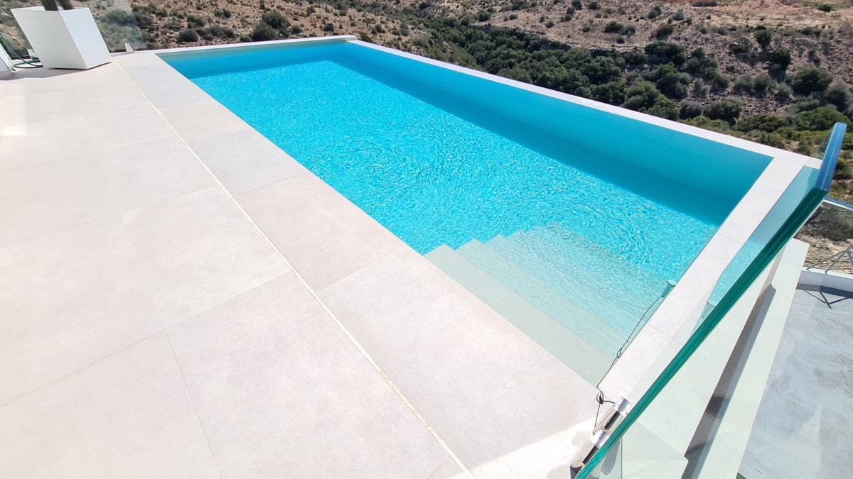 5 Bed Townhouse for sale in La Marina Costa Blanca, Alicante, Spain