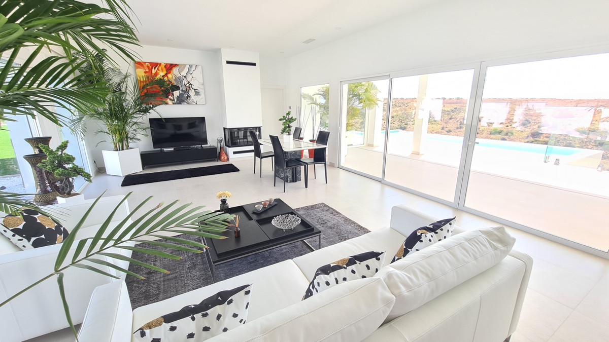 5 Bed Townhouse for sale in La Marina Costa Blanca, Alicante, Spain