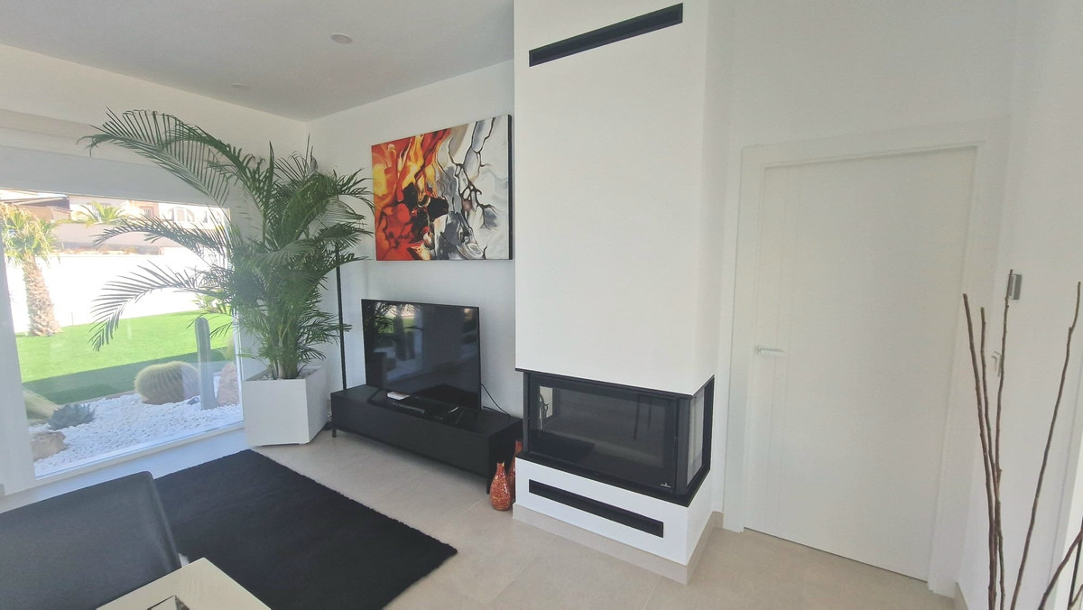 5 Bed Townhouse for sale in La Marina Costa Blanca, Alicante, Spain