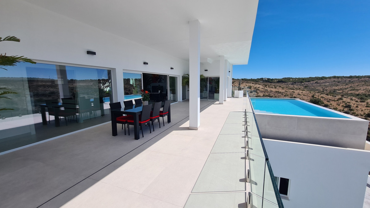 5 Bed Townhouse for sale in La Marina Costa Blanca, Alicante, Spain