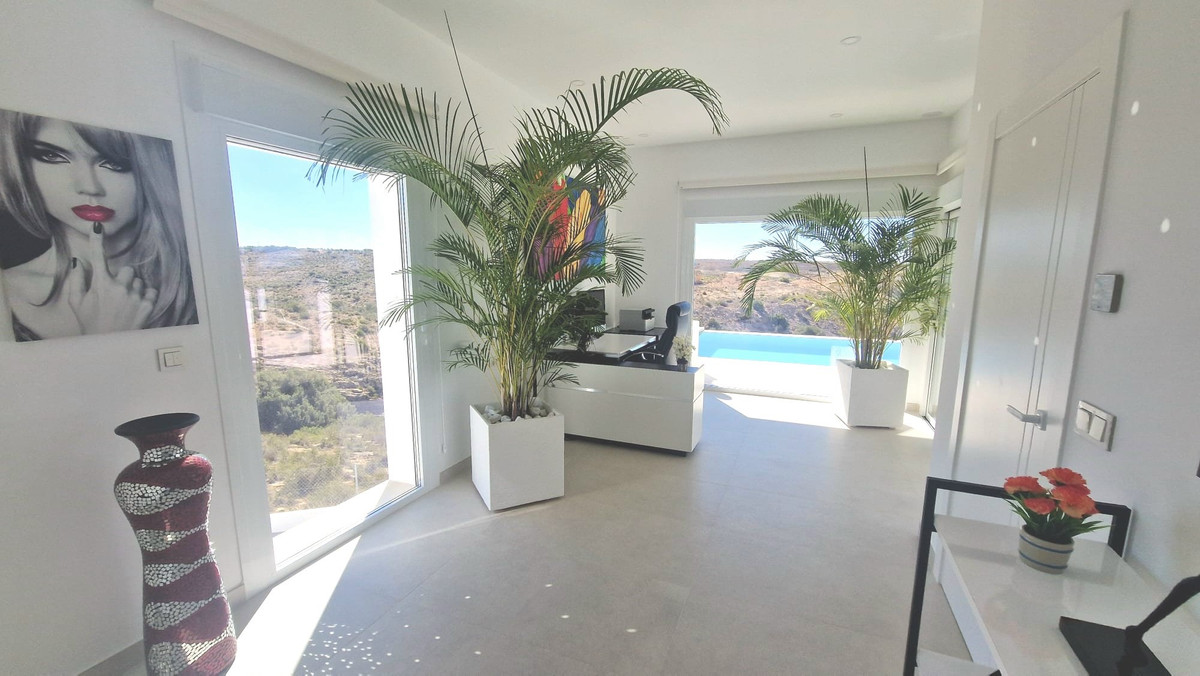 5 Bed Townhouse for sale in La Marina Costa Blanca, Alicante, Spain