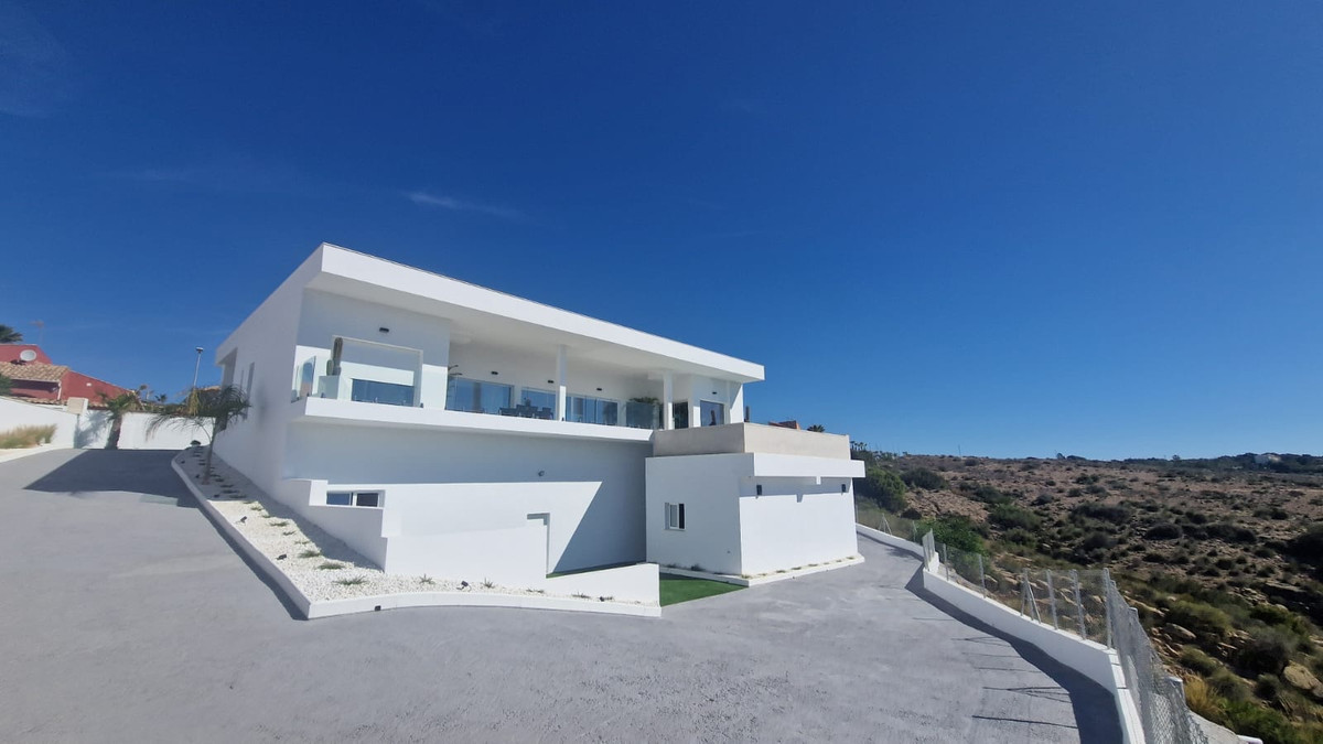 5 Bed Townhouse for sale in La Marina Costa Blanca, Alicante, Spain