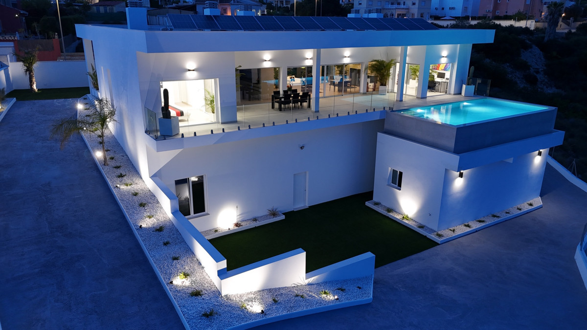 5 Bed Townhouse for sale in La Marina Costa Blanca, Alicante, Spain
