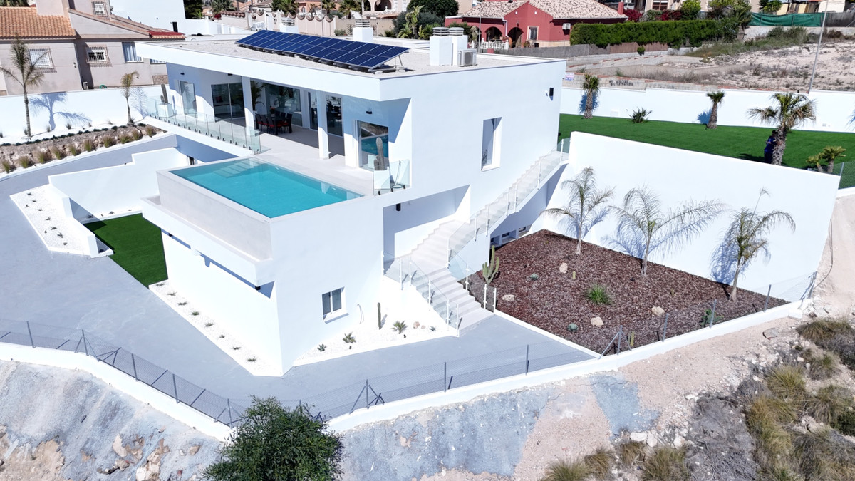 5 Bed Townhouse for sale in La Marina Costa Blanca, Alicante, Spain