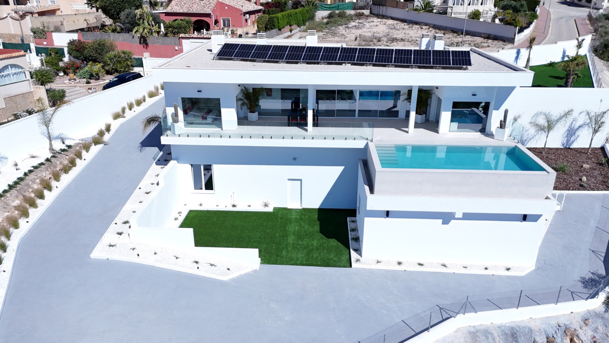 5 Bed Townhouse for sale in La Marina Costa Blanca, Alicante, Spain