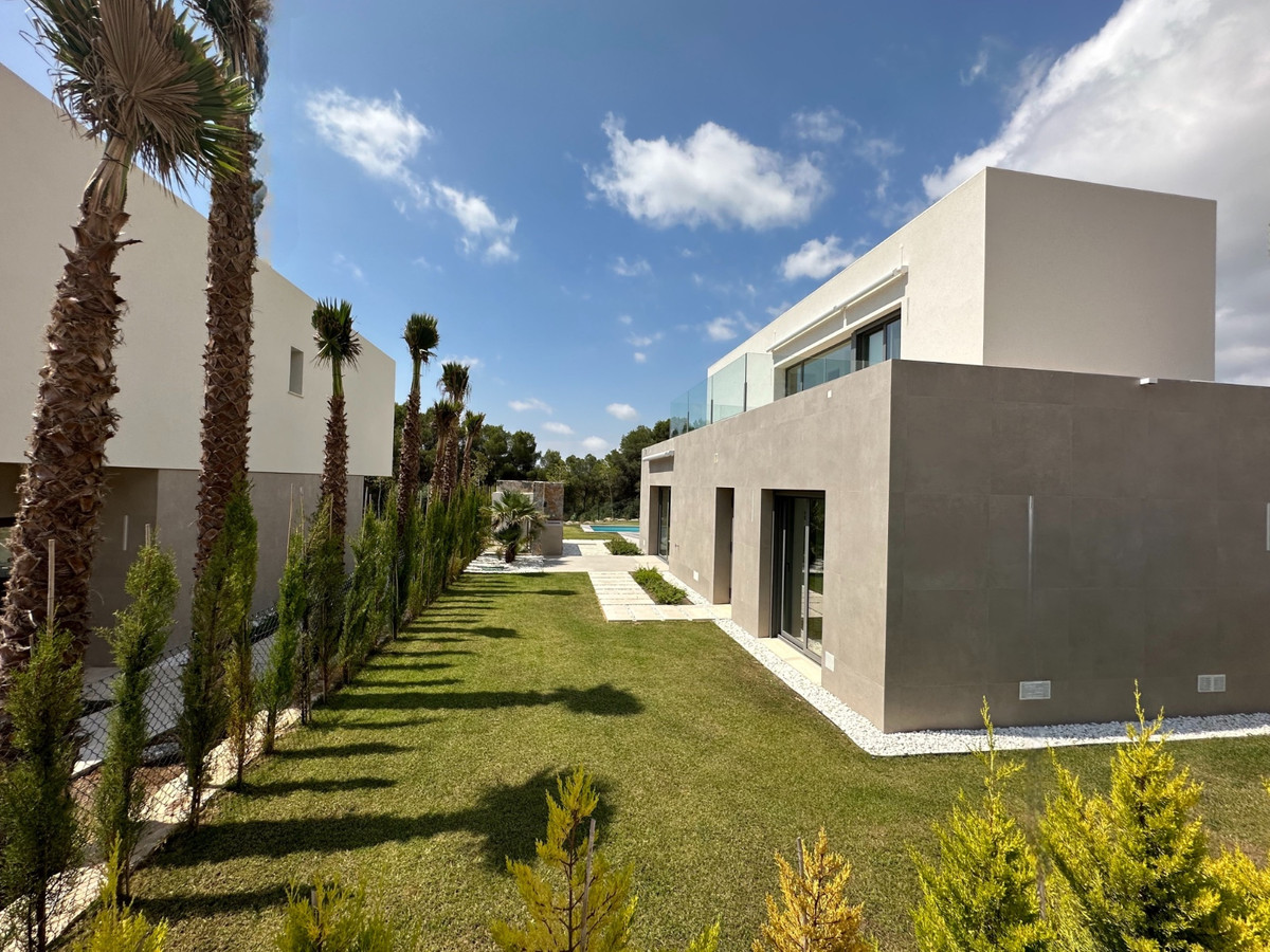 3 Bed Townhouse for sale in Las Colinas Golf Costa Blanca, Alicante, Spain