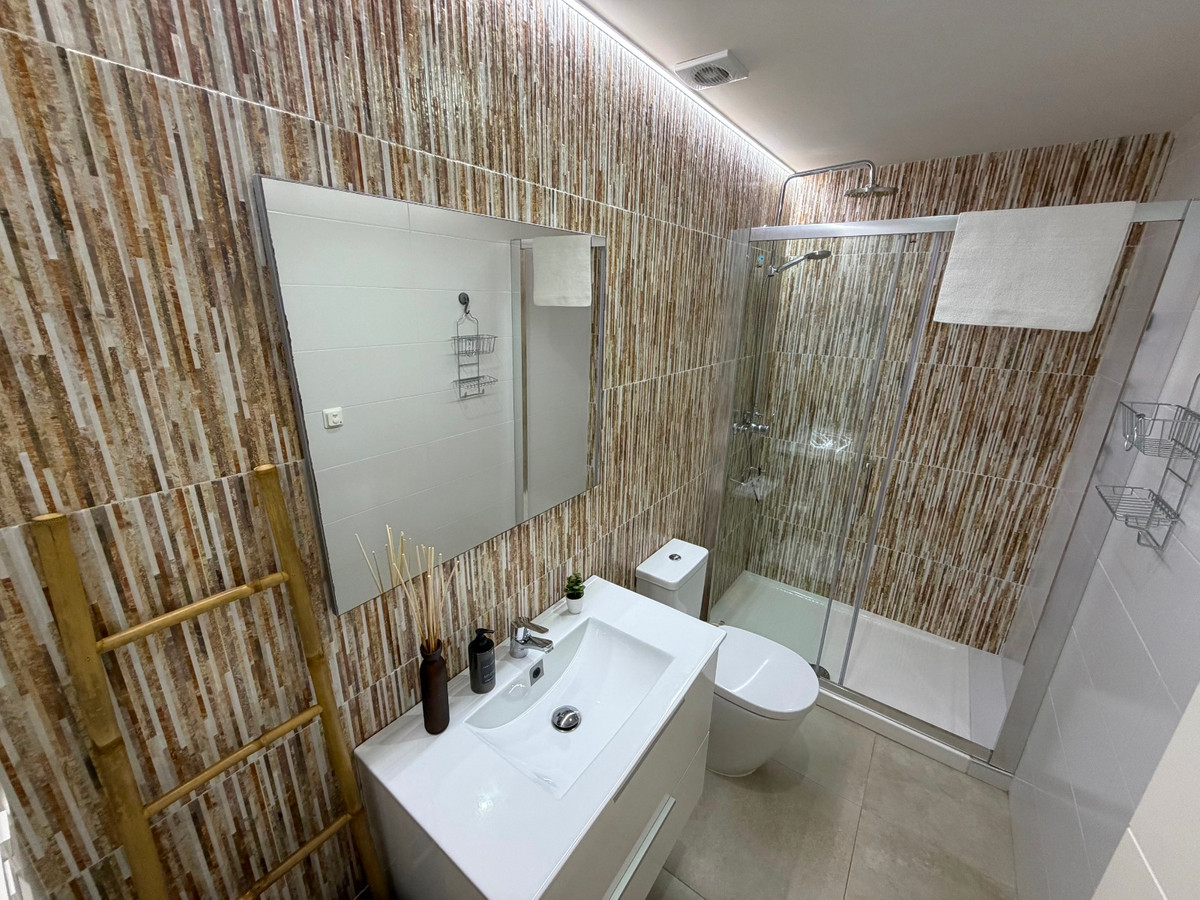 2 Bed Apartment for sale in La Florida Costa Blanca, Alicante, Spain