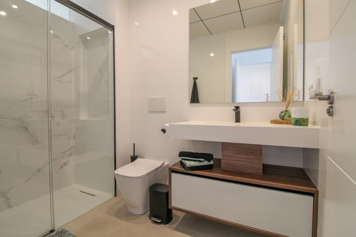 2 Bed Apartment for sale in Dona Pepa Costa Blanca, Alicante, Spain