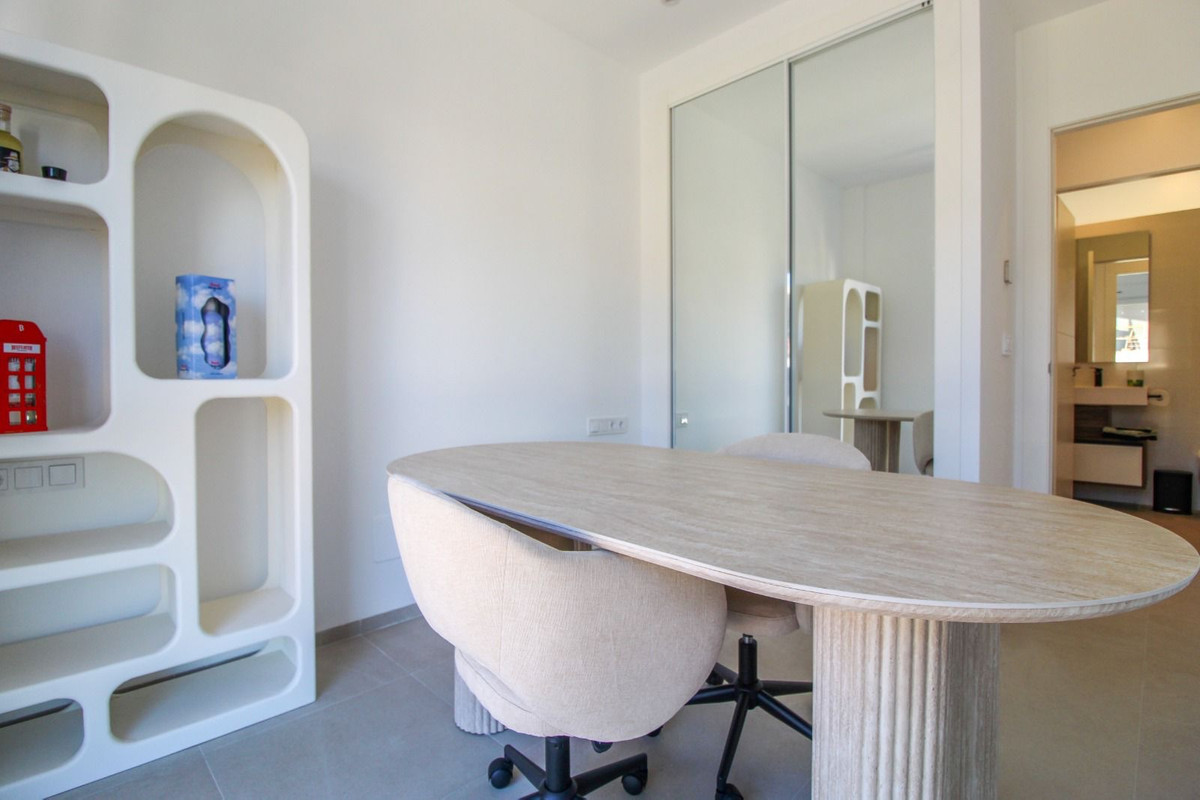 2 Bed Apartment for sale in Dona Pepa Costa Blanca, Alicante, Spain