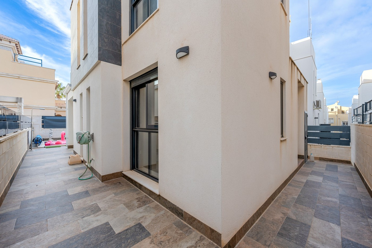 3 Bed Townhouse for sale in Orihuela Costa Costa Blanca, Alicante, Spain