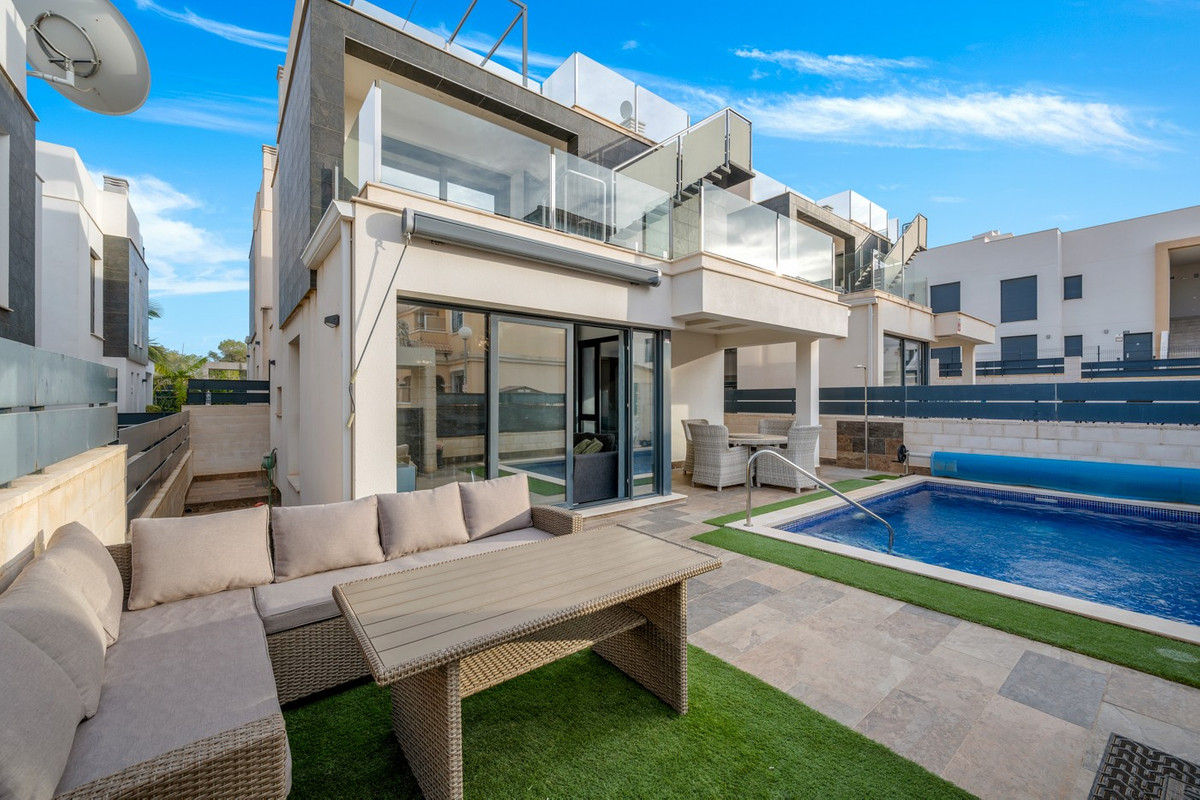 3 Bed Townhouse for sale in Orihuela Costa Costa Blanca, Alicante, Spain