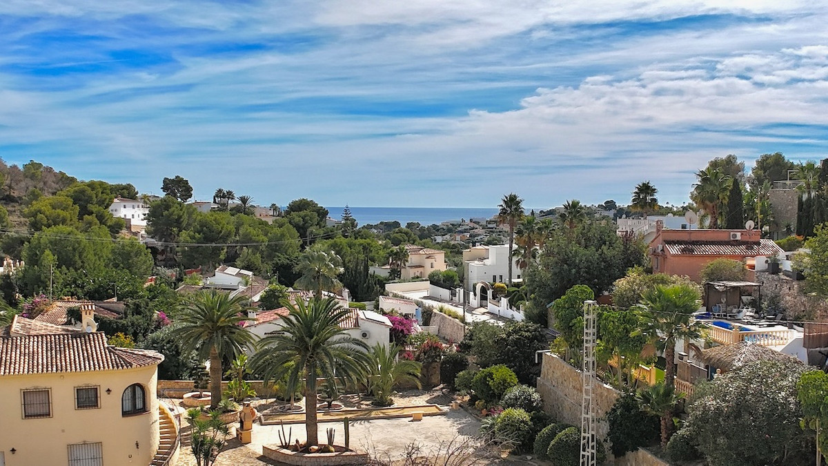 3 Bed Townhouse for sale in La Fustera Costa Blanca, Alicante, Spain