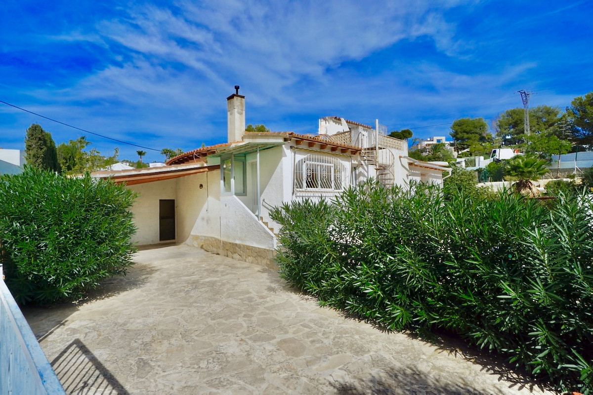 3 Bed Townhouse for sale in La Fustera Costa Blanca, Alicante, Spain