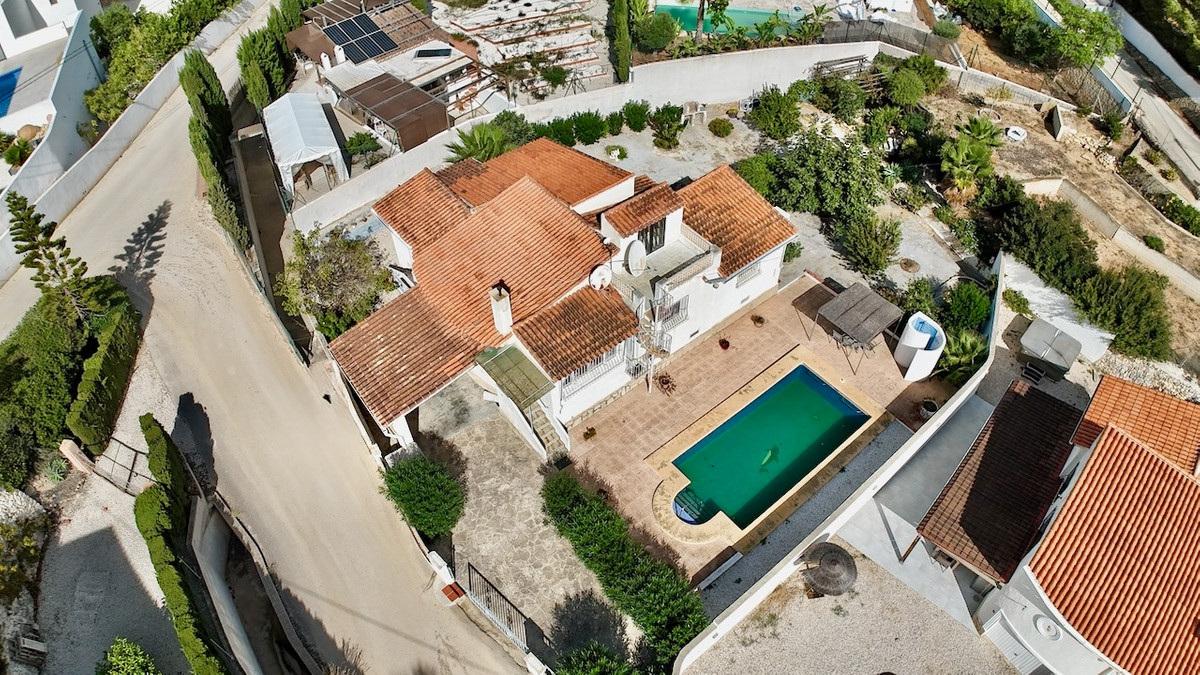 3 Bed Townhouse for sale in La Fustera Costa Blanca, Alicante, Spain